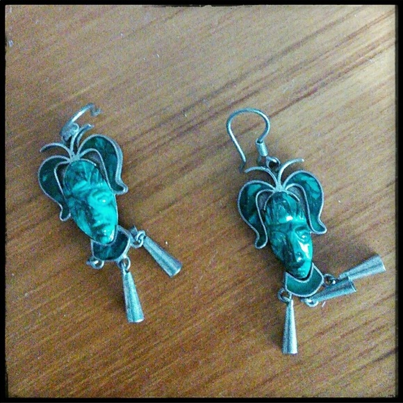 Sterling Silver South American Stone Earrings - Picture 3 of 4